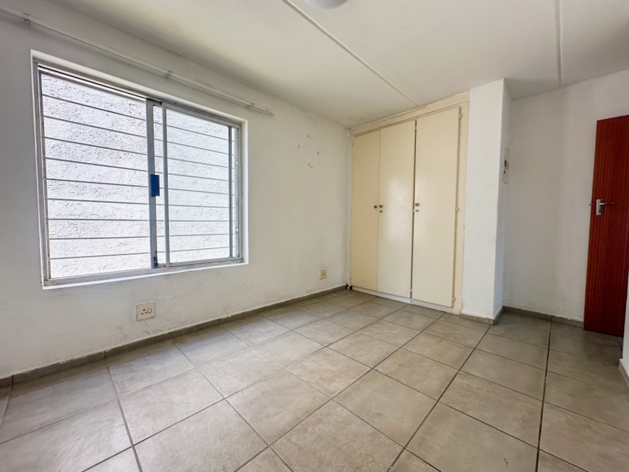 1 Bedroom Property for Sale in Sandown Gauteng