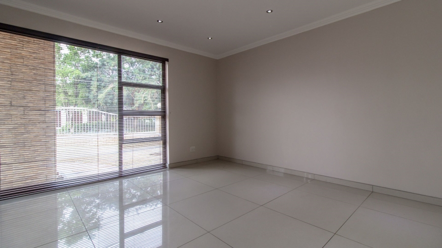 5 Bedroom Property for Sale in Meyersdal Nature Estate Gauteng