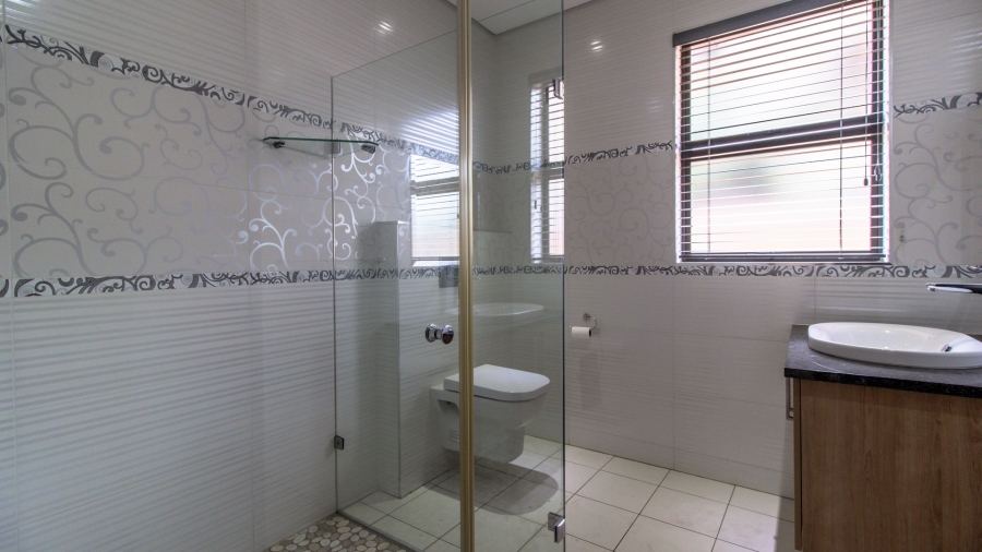 5 Bedroom Property for Sale in Meyersdal Nature Estate Gauteng