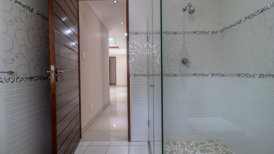 5 Bedroom Property for Sale in Meyersdal Nature Estate Gauteng