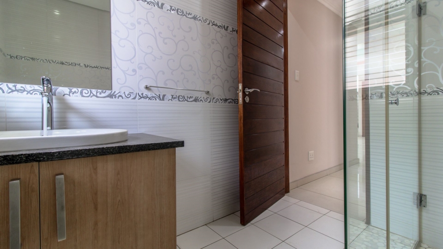 5 Bedroom Property for Sale in Meyersdal Nature Estate Gauteng