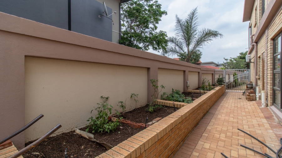 5 Bedroom Property for Sale in Meyersdal Nature Estate Gauteng