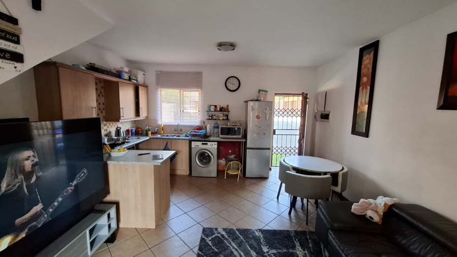 2 Bedroom Property for Sale in Noordwyk Gauteng