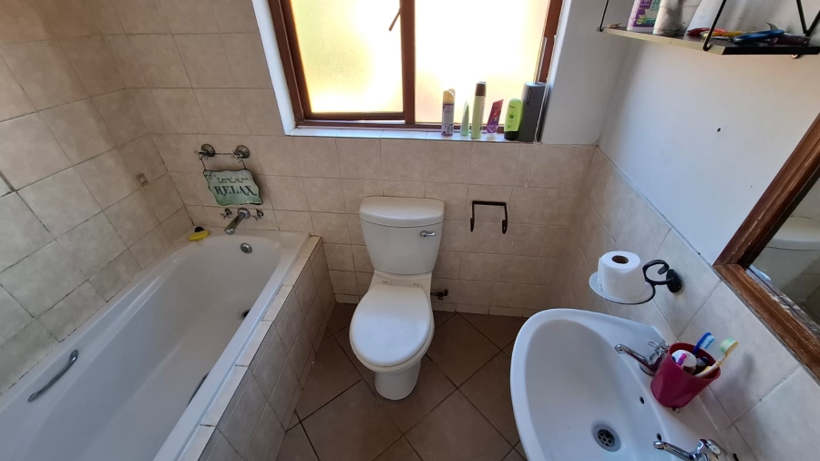 2 Bedroom Property for Sale in Noordwyk Gauteng