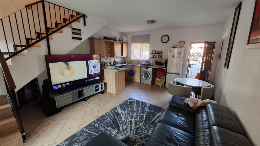 2 Bedroom Property for Sale in Noordwyk Gauteng