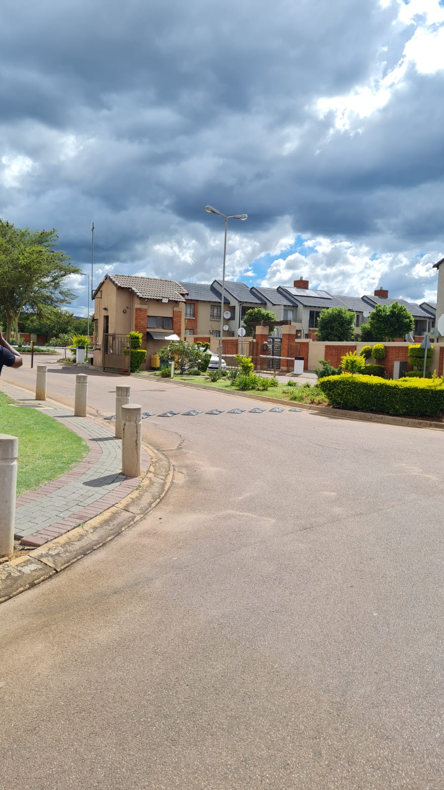 To Let 1 Bedroom Property for Rent in The Orchards Gauteng