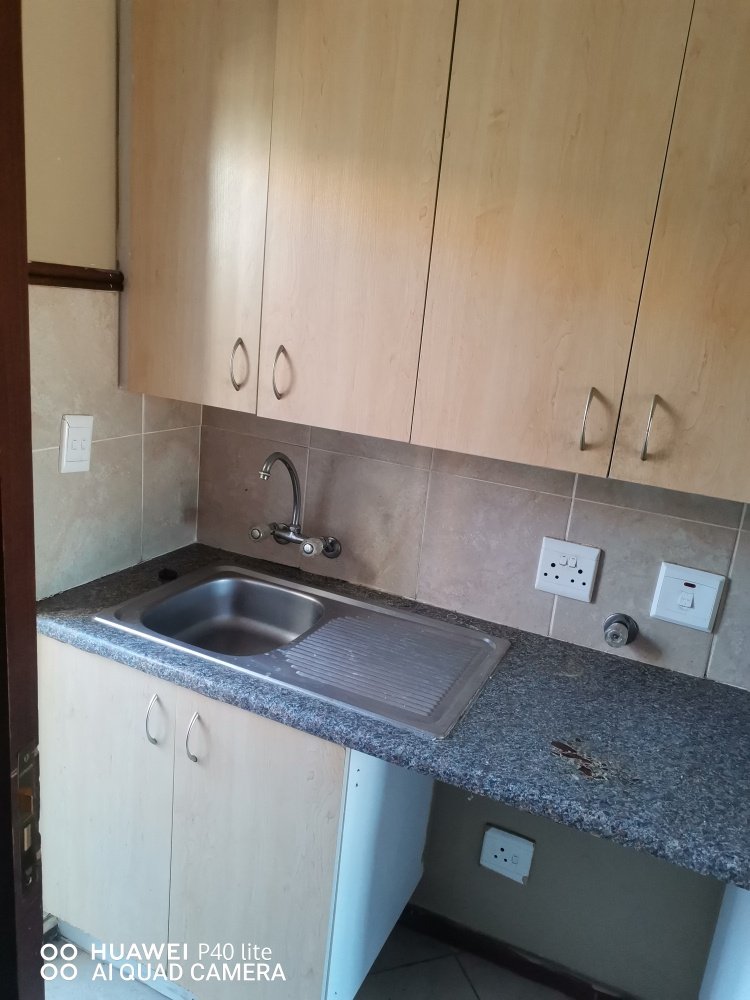 To Let 1 Bedroom Property for Rent in The Orchards Gauteng