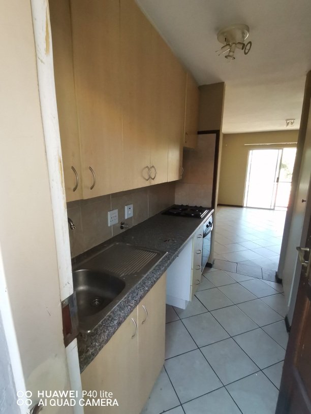 To Let 1 Bedroom Property for Rent in The Orchards Gauteng