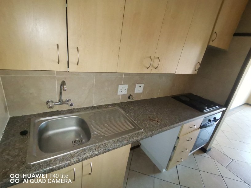To Let 1 Bedroom Property for Rent in The Orchards Gauteng