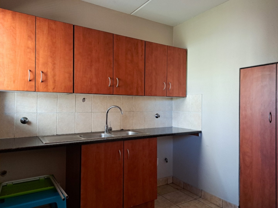 To Let 3 Bedroom Property for Rent in Noordhang Gauteng