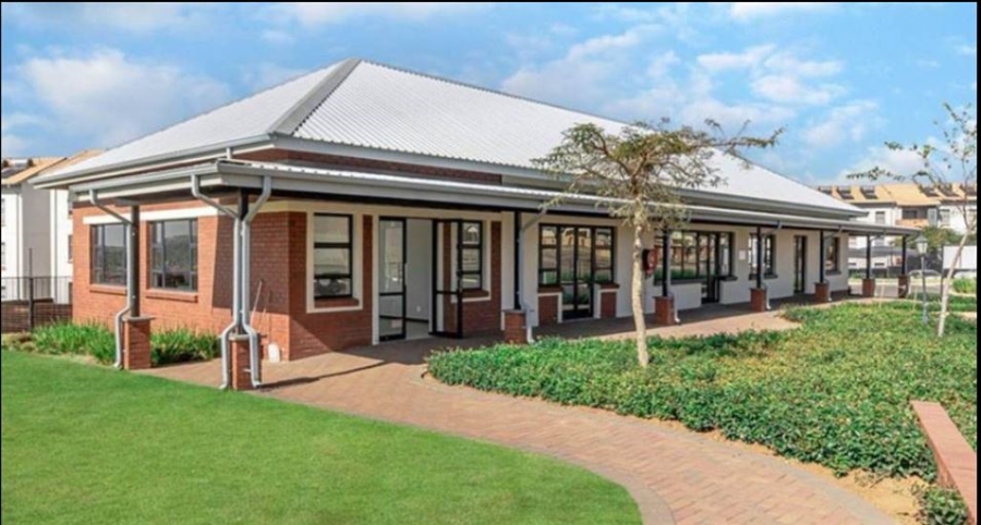 2 Bedroom Property for Sale in Blue Hills Gauteng