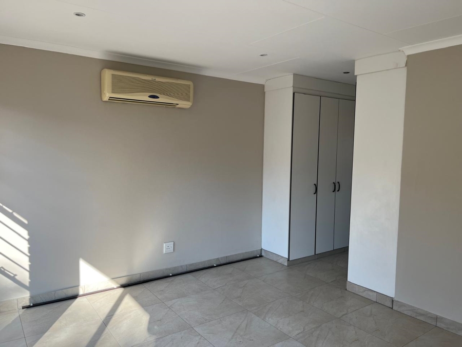To Let 3 Bedroom Property for Rent in Beyers Park Gauteng