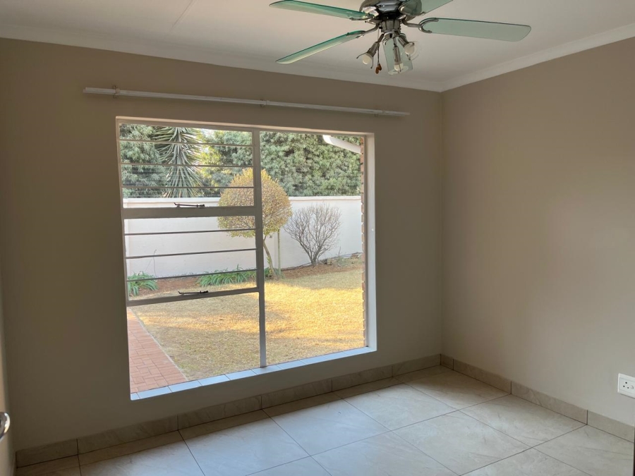 To Let 3 Bedroom Property for Rent in Beyers Park Gauteng