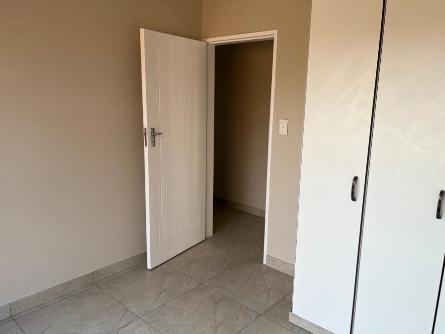 To Let 3 Bedroom Property for Rent in Beyers Park Gauteng