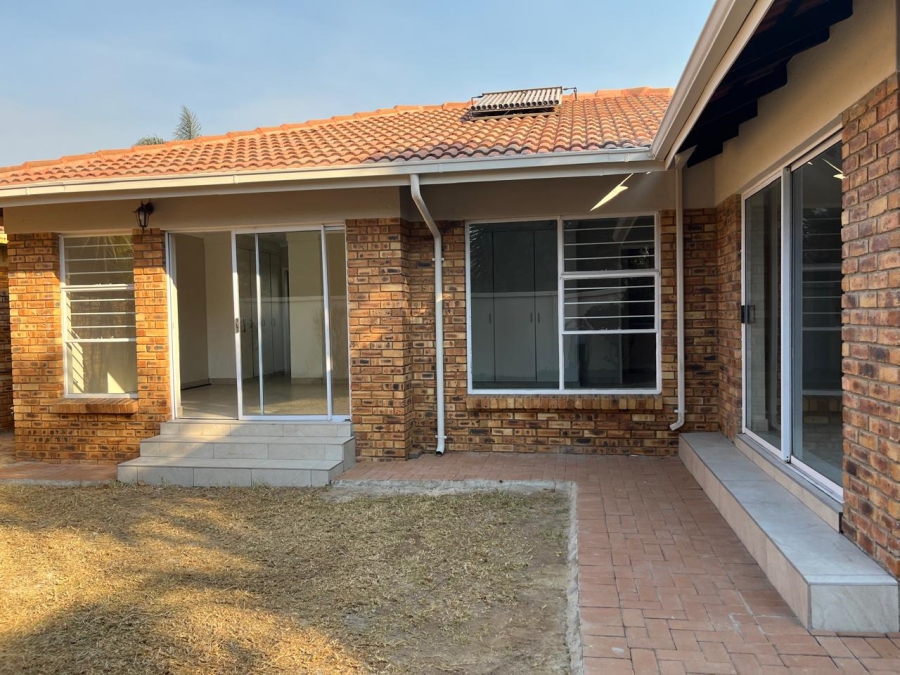 To Let 3 Bedroom Property for Rent in Beyers Park Gauteng