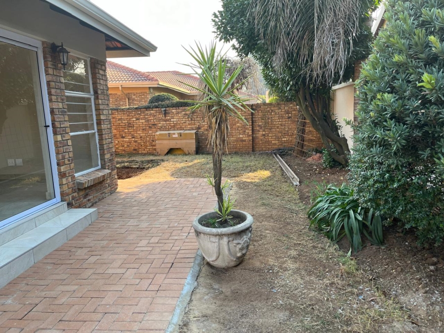 To Let 3 Bedroom Property for Rent in Beyers Park Gauteng