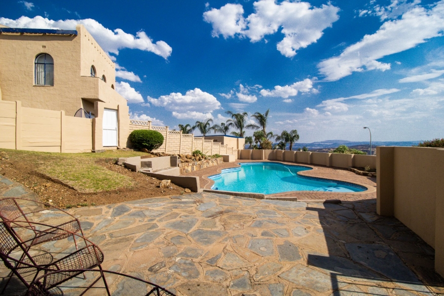 4 Bedroom Property for Sale in Glenvista Gauteng