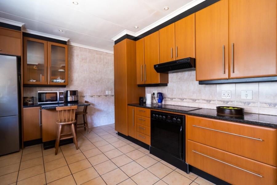 4 Bedroom Property for Sale in Glenvista Gauteng