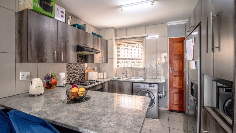 To Let 3 Bedroom Property for Rent in Witfield Gauteng