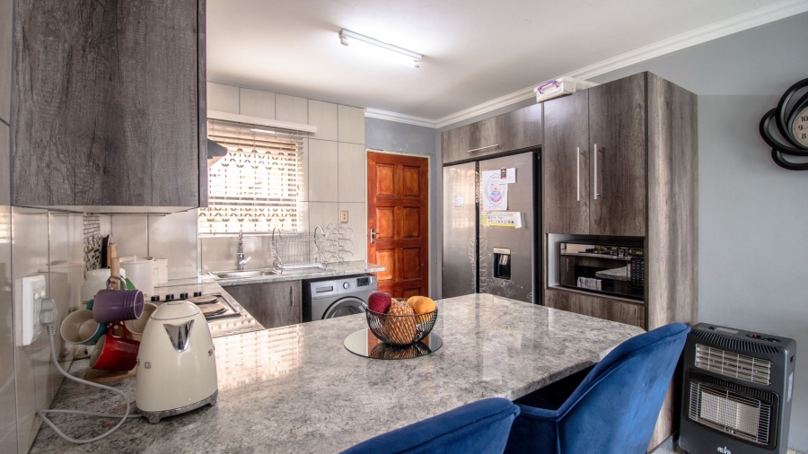 To Let 3 Bedroom Property for Rent in Witfield Gauteng