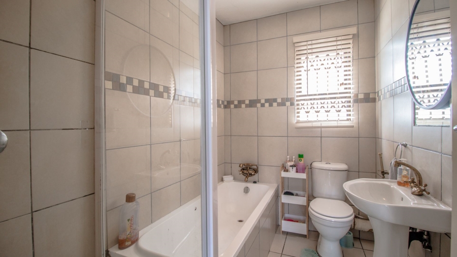 To Let 3 Bedroom Property for Rent in Witfield Gauteng