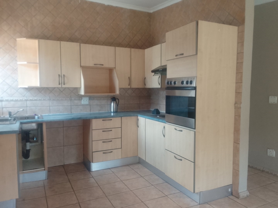 To Let 3 Bedroom Property for Rent in Eastleigh Gauteng