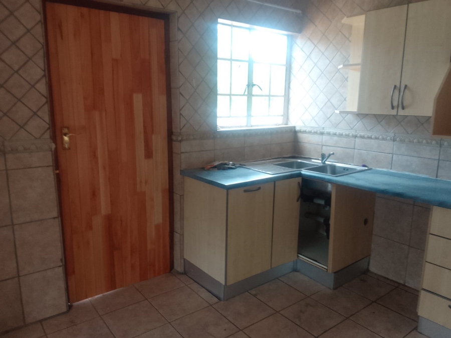 To Let 3 Bedroom Property for Rent in Eastleigh Gauteng