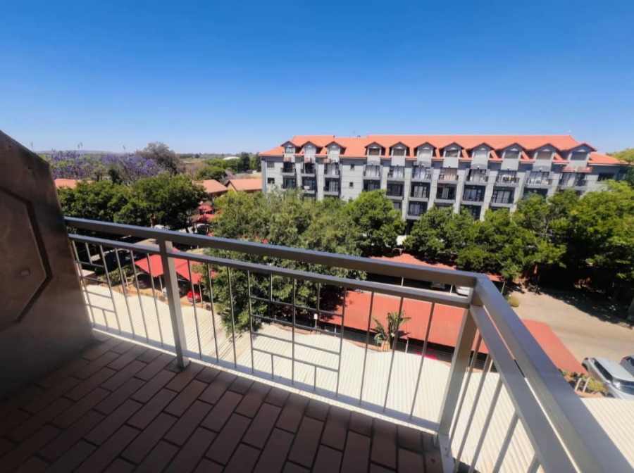 1 Bedroom Property for Sale in Hillcrest Gauteng