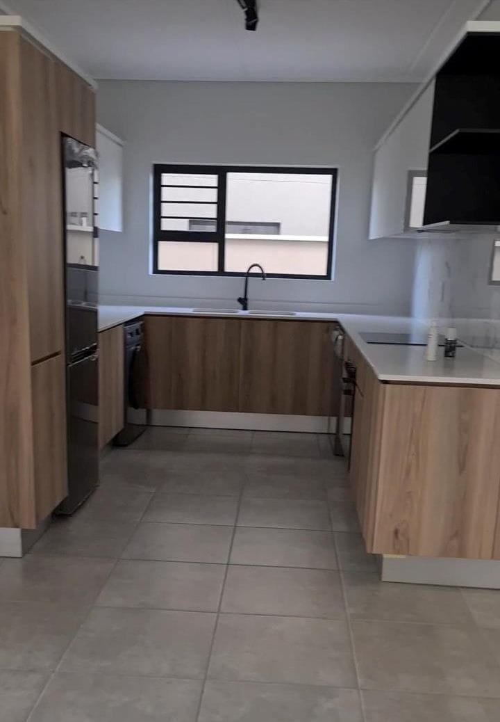 To Let 3 Bedroom Property for Rent in Waterfall Gauteng