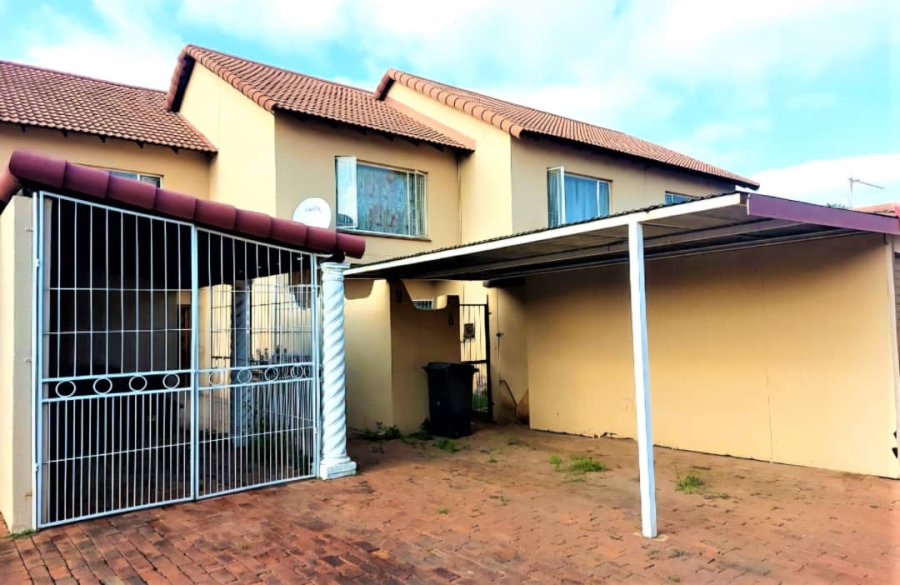 2 Bedroom Property for Sale in Pretoria Gardens Gauteng