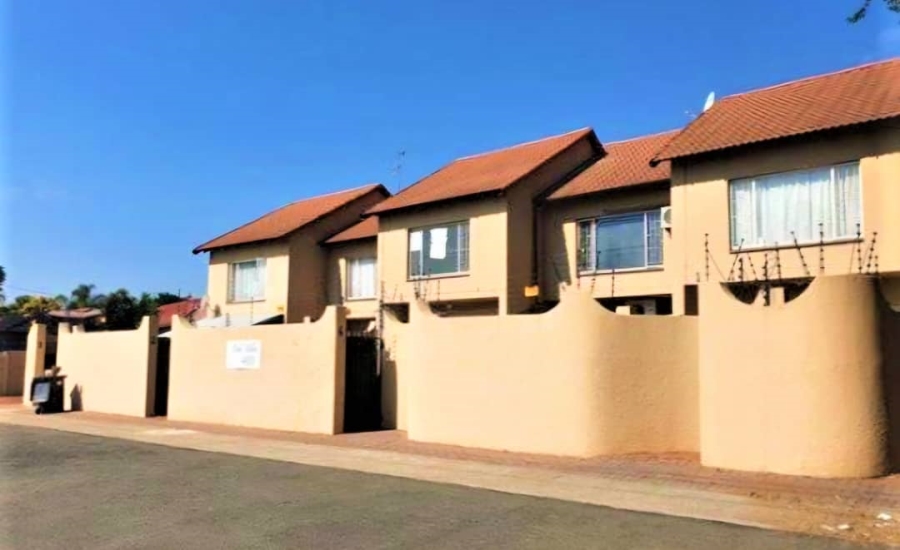 2 Bedroom Property for Sale in Pretoria Gardens Gauteng