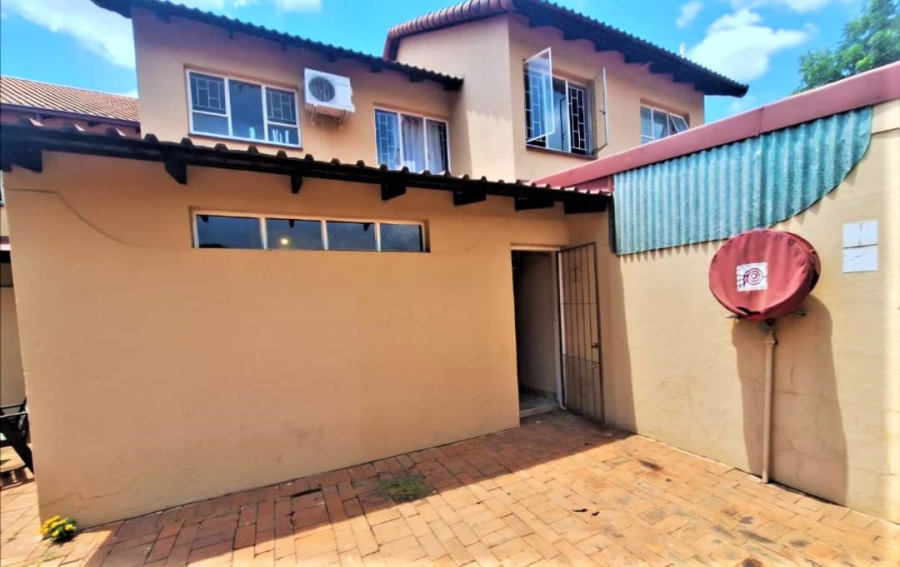 2 Bedroom Property for Sale in Pretoria Gardens Gauteng