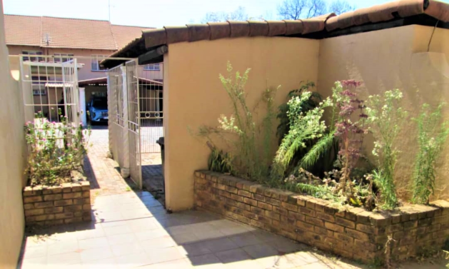 2 Bedroom Property for Sale in Pretoria Gardens Gauteng