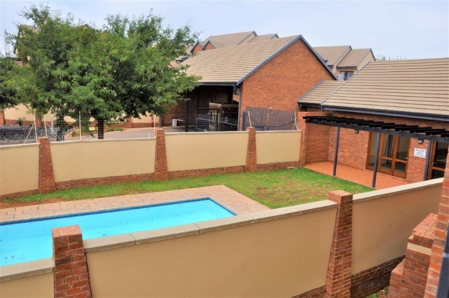 2 Bedroom Property for Sale in Carlswald Gauteng
