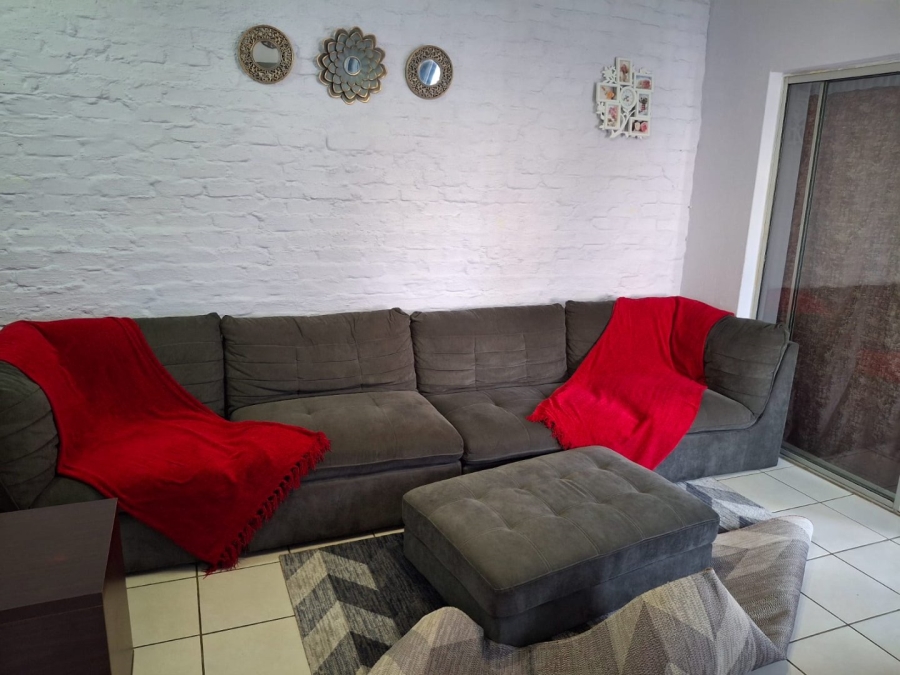3 Bedroom Property for Sale in Crown Gardens Gauteng