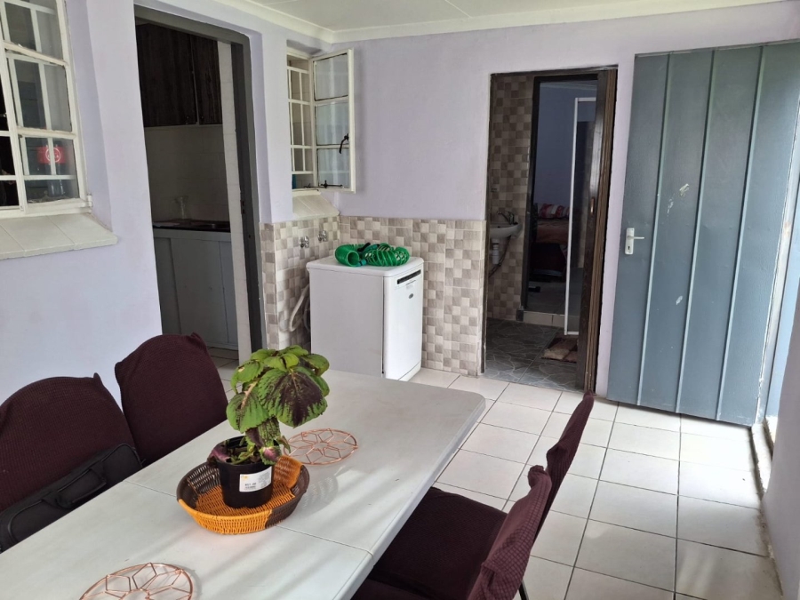 3 Bedroom Property for Sale in Crown Gardens Gauteng