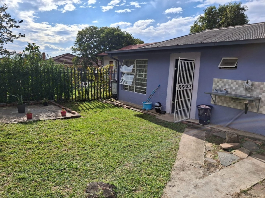 3 Bedroom Property for Sale in Crown Gardens Gauteng