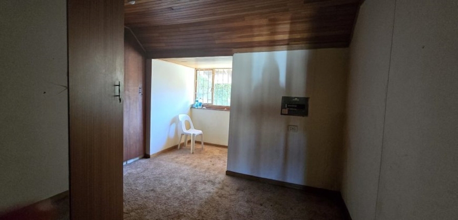 5 Bedroom Property for Sale in Elardus Park Gauteng
