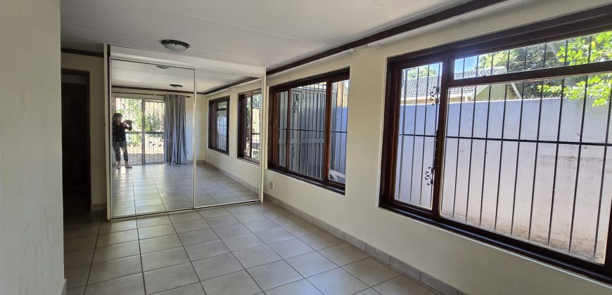5 Bedroom Property for Sale in Elardus Park Gauteng
