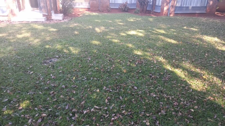 5 Bedroom Property for Sale in Elardus Park Gauteng