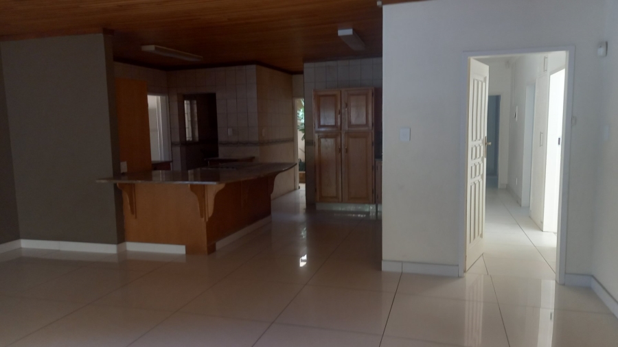 5 Bedroom Property for Sale in Elardus Park Gauteng