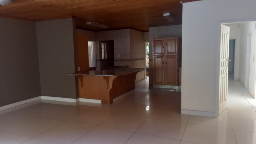 5 Bedroom Property for Sale in Elardus Park Gauteng
