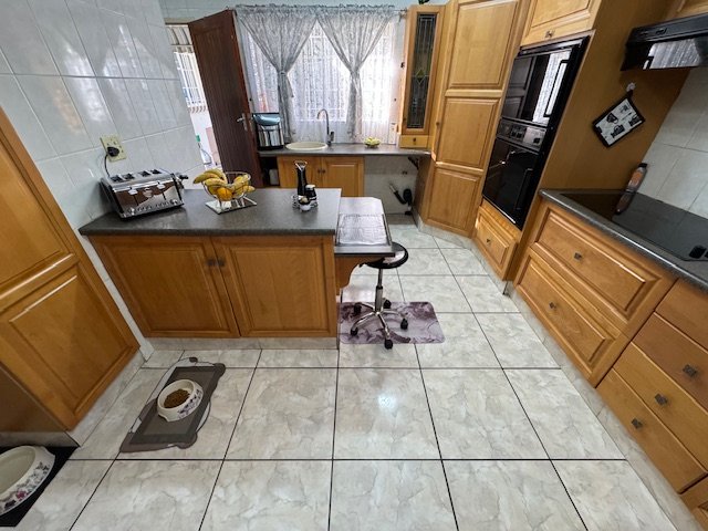 4 Bedroom Property for Sale in Glen Marais Gauteng