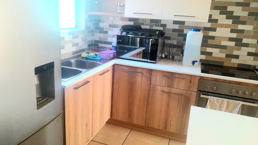 2 Bedroom Property for Sale in Die Hoewes Gauteng