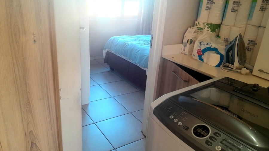 2 Bedroom Property for Sale in Die Hoewes Gauteng