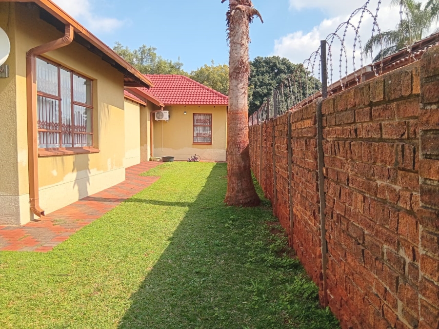  Bedroom Property for Sale in The Orchards Gauteng