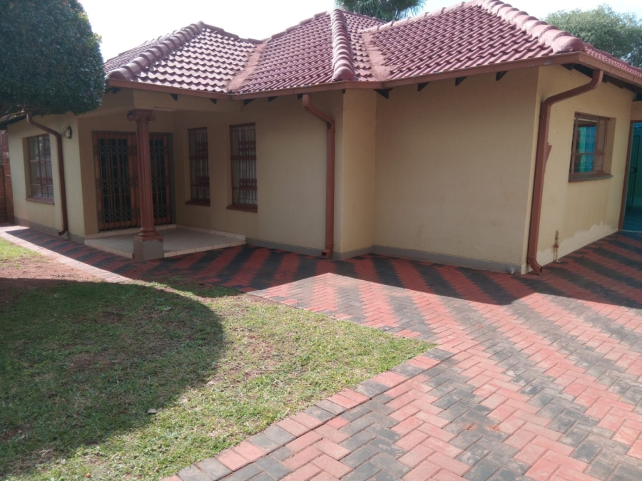  Bedroom Property for Sale in The Orchards Gauteng