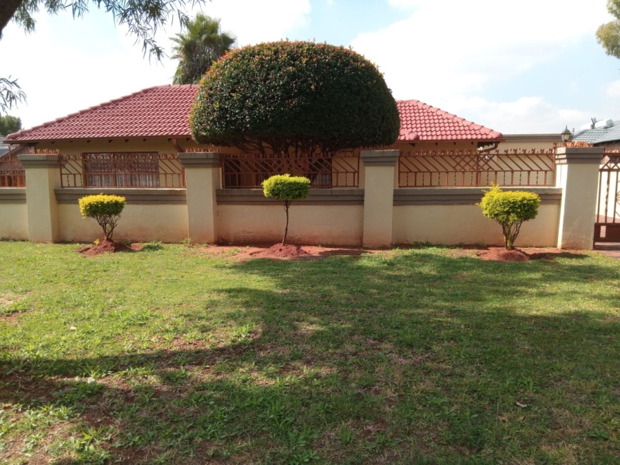  Bedroom Property for Sale in The Orchards Gauteng
