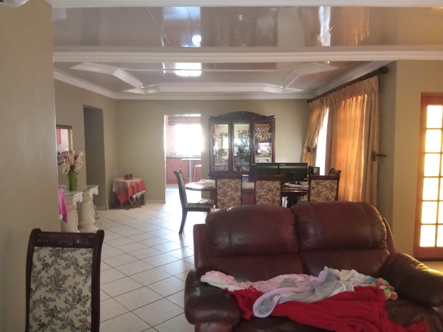  Bedroom Property for Sale in The Orchards Gauteng