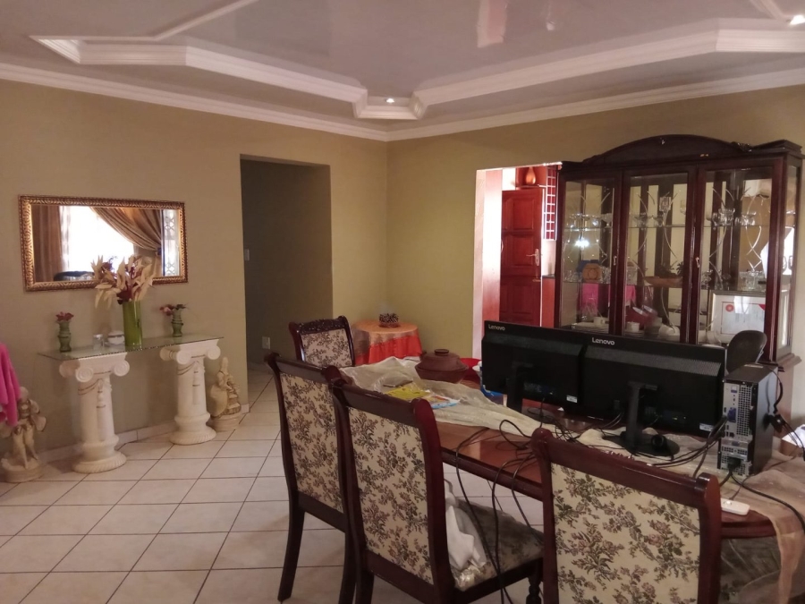  Bedroom Property for Sale in The Orchards Gauteng